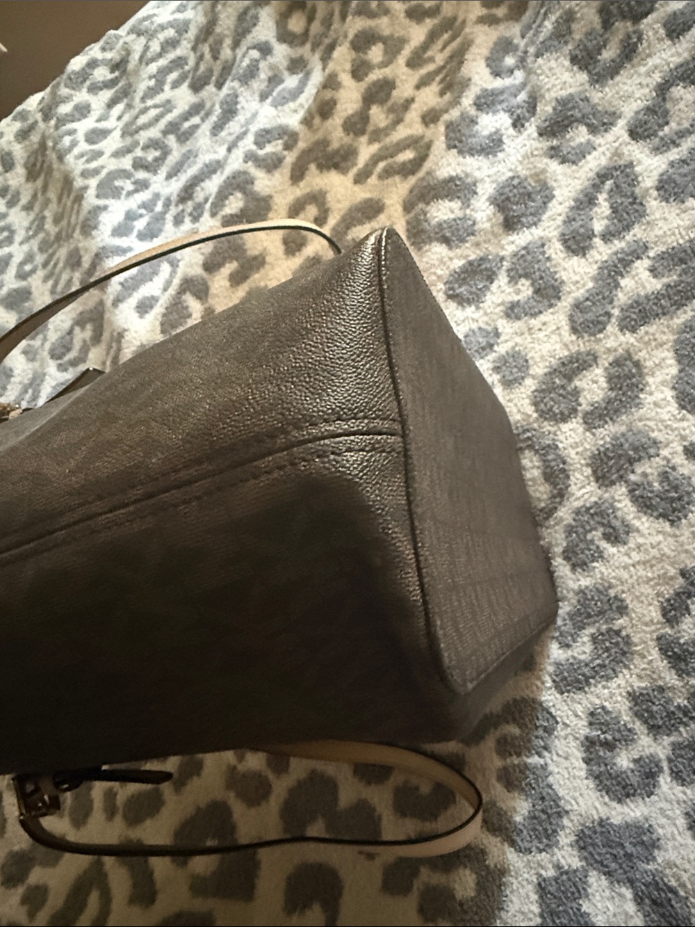 Michael Kors Brown Logo Tote with Beige Trim and Gold Charm NWT - Picture 14 of 15